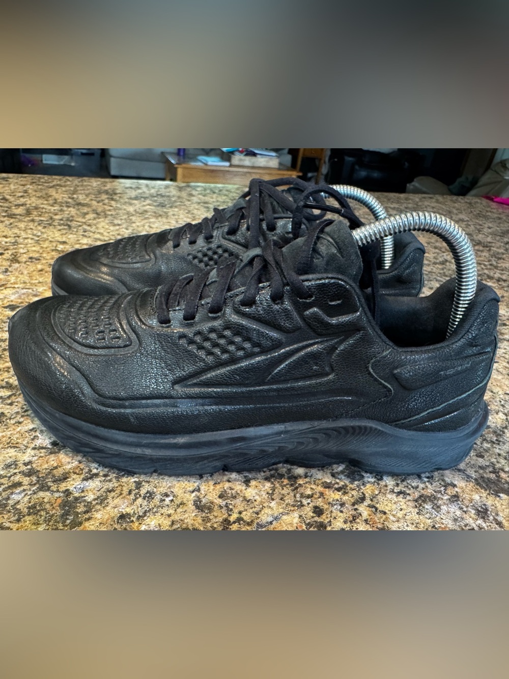 Altra Women’s Torin 5 Running Shoes Sz 8.5 Black Leather Sneakers  workwear